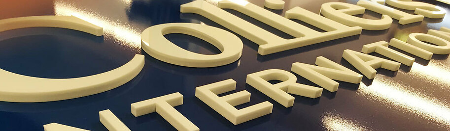 Akry, plexi, plastbokstäver