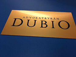 Plexiskylt_Plastskylt_Gravyr_Laserskärning