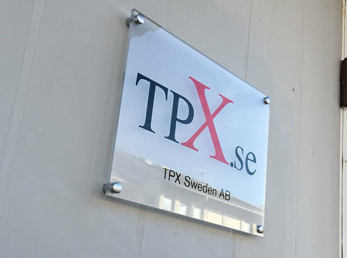 Plexiskylt_Plastskylt_Akrylskylt_Dörrskylt_Laserskärning