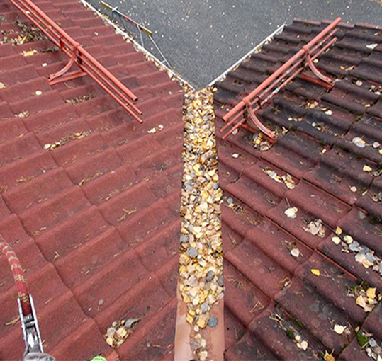 Vi gör underhållsarbeten av tak – Takservice