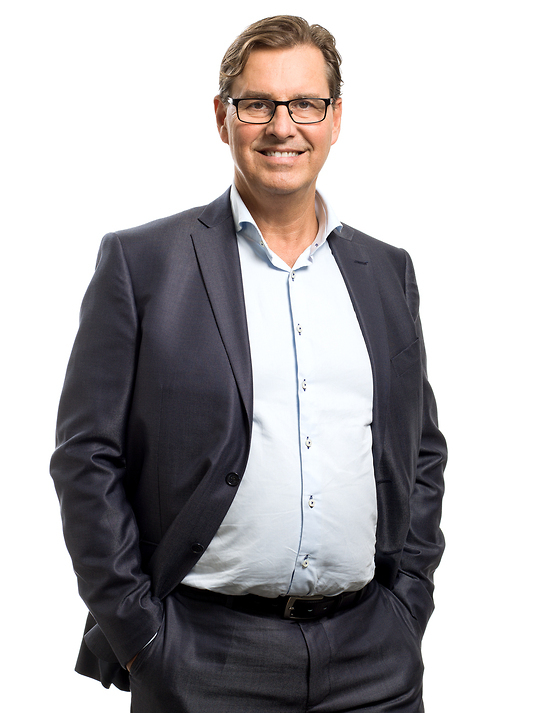 Mats Goldberg is a hired consultant